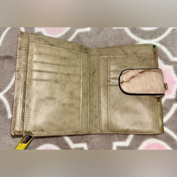 Buxton Top Grain Leather Wallet Taupe Marble Finish Gold Trim - Picture 4 of 5